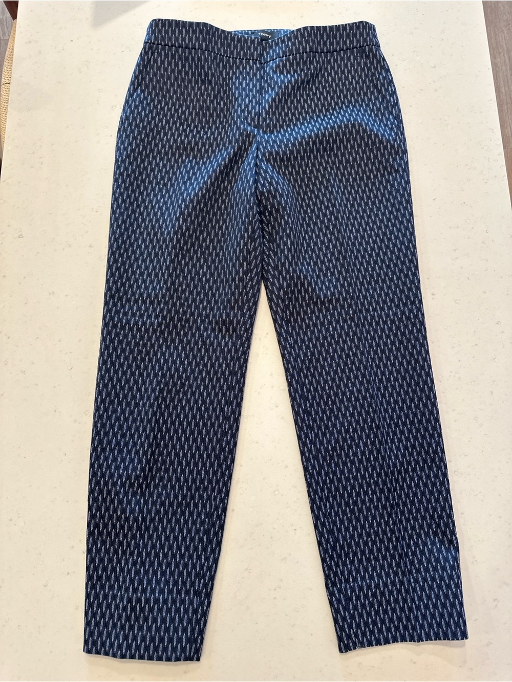 NWOT Theory Navy Blue Tailored Trousers Size 2 Premium Quality Office Designer